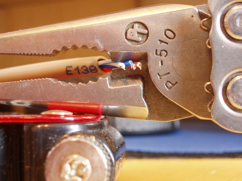 Wire cutters