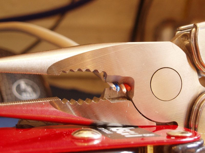 Wire cutters